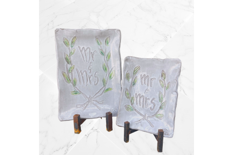 Mr & Mrs Tray w/Green Laurel Wreath