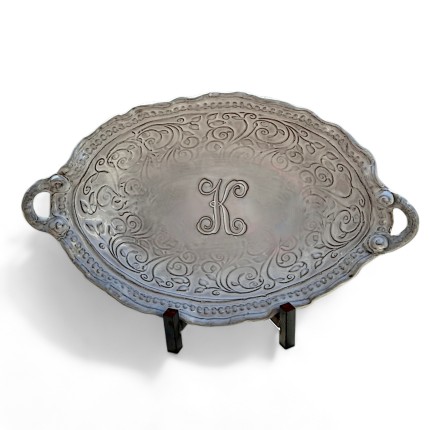 Small Lizzy Veronica Server w/Handles and Single Initial