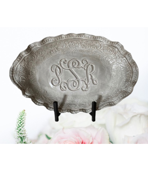 19x12.5-inch Lizzy Veronica Antique White monogrammed server