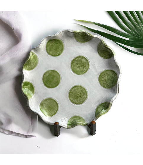 Round Serving Tray Green Dots, Antique White