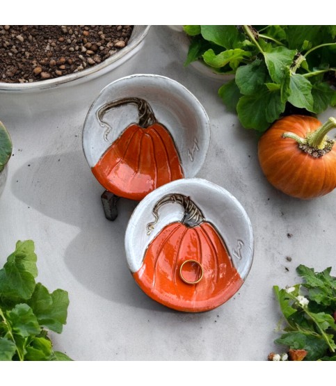 Ring Dish Pumpkin Orange 4"