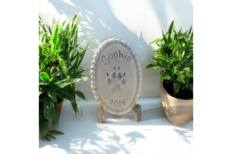 Paw Print Small Dog w/Handwritten Name, Year