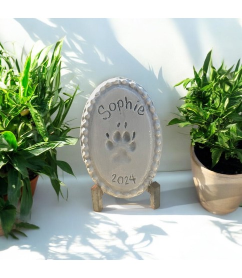 Paw Print Small Dog w/Handwritten Name, Year